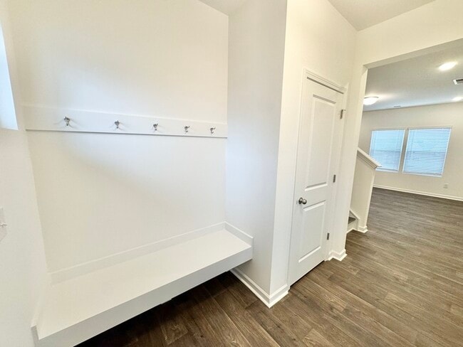 Building Photo - New 3 bedroom 2 1/2 bath home Minutes from I-85 and shopping