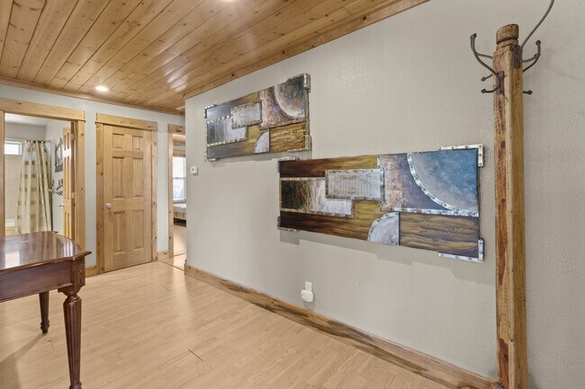 Building Photo - 307 Heath Dr