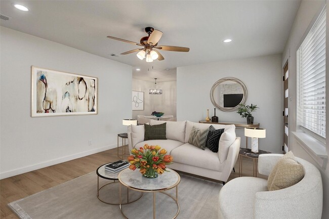 Building Photo - 1402 Valleyridge Cir
