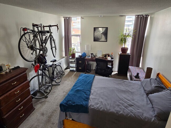 Building Photo - Charming 1-Bedroom Condo in the Heart of Denver's University Neighborhood