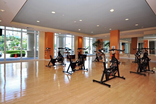 Building Photo - 511 SE 5 Ave