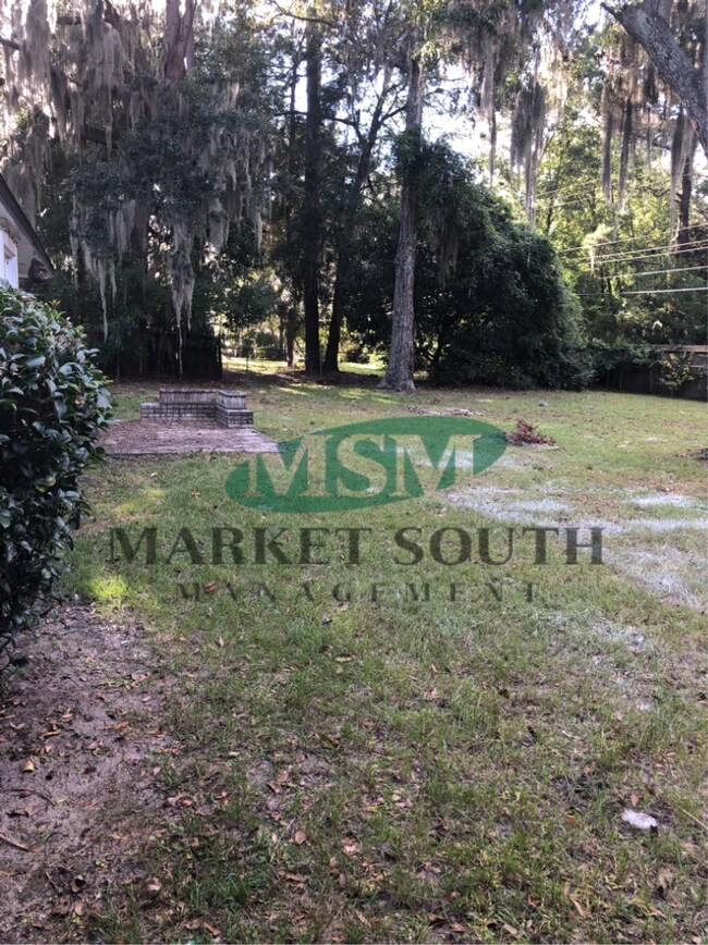 Building Photo - SOUTHSIDE - WINDSOR FOREST