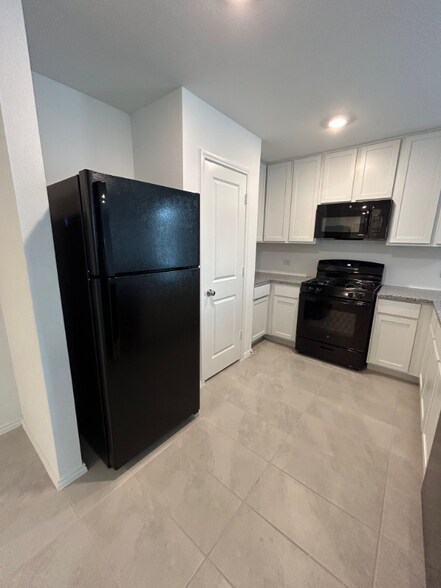 Building Photo - 1264 Eclipse Ln