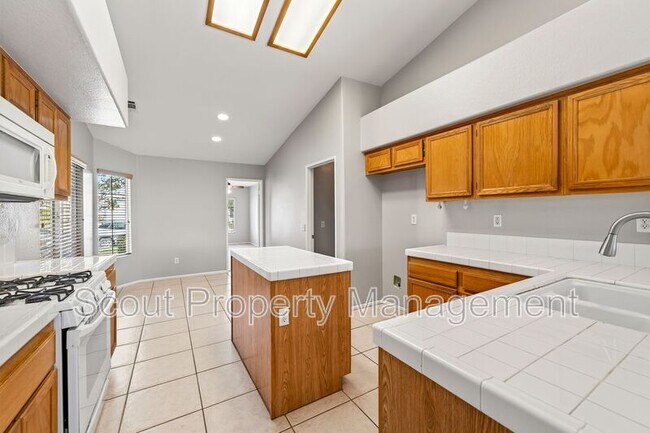 Building Photo - 35912 Arras Dr