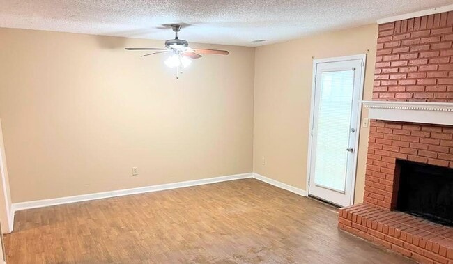 Building Photo - 8067 Creekstone Way