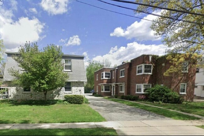 Building Photo - 5714 Phillips Ave