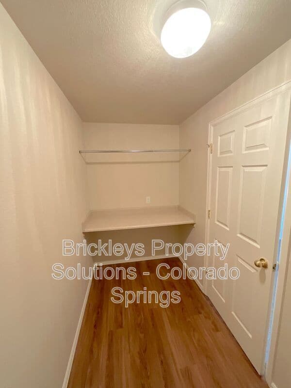 Building Photo - 6112 Chivalry Dr