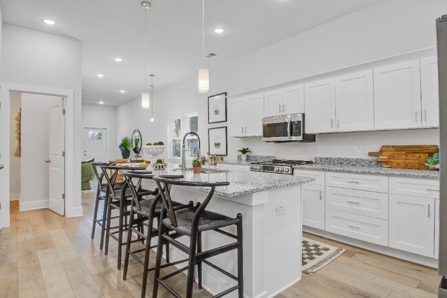 Building Photo - 5739 Murray Dr