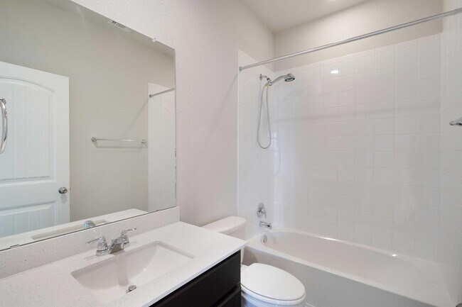 Building Photo - 1300 Anhalt Dr