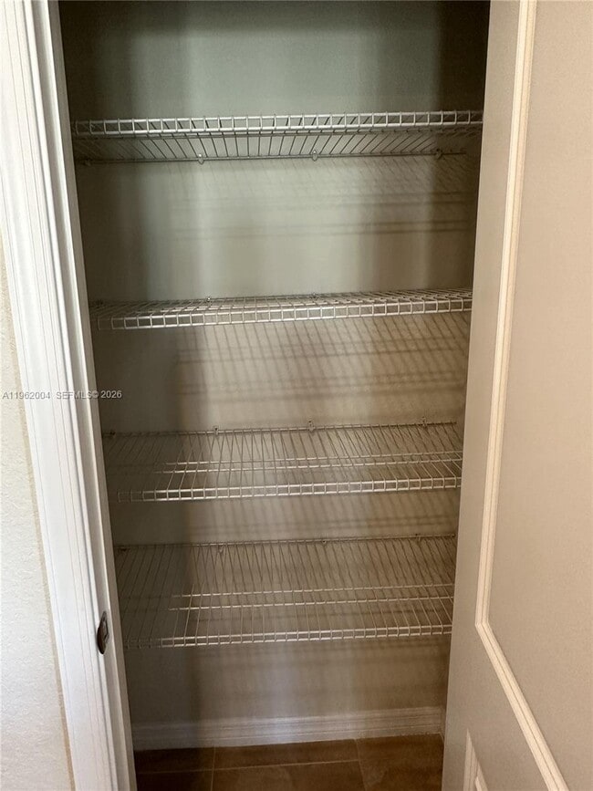 Building Photo - 2163 Appleton Cir S