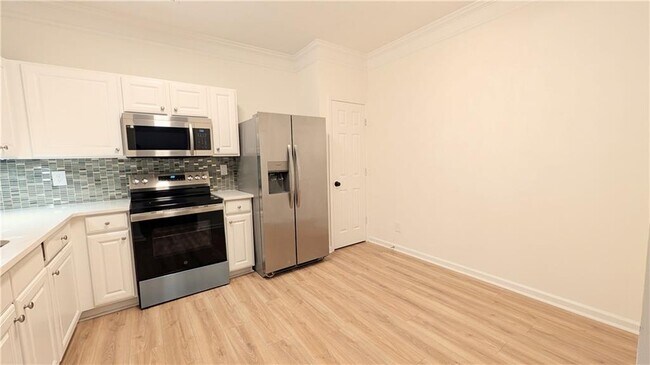 Building Photo - 521 Windstone Trail