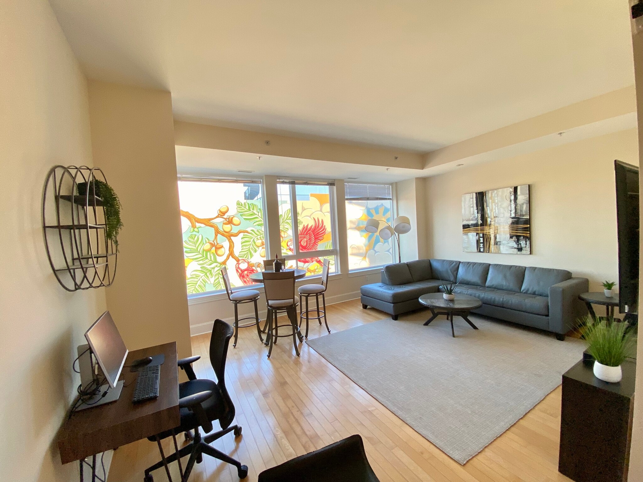 Building Photo - 400 W North St