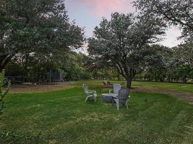 Building Photo - 16485 Red Wood Cir N