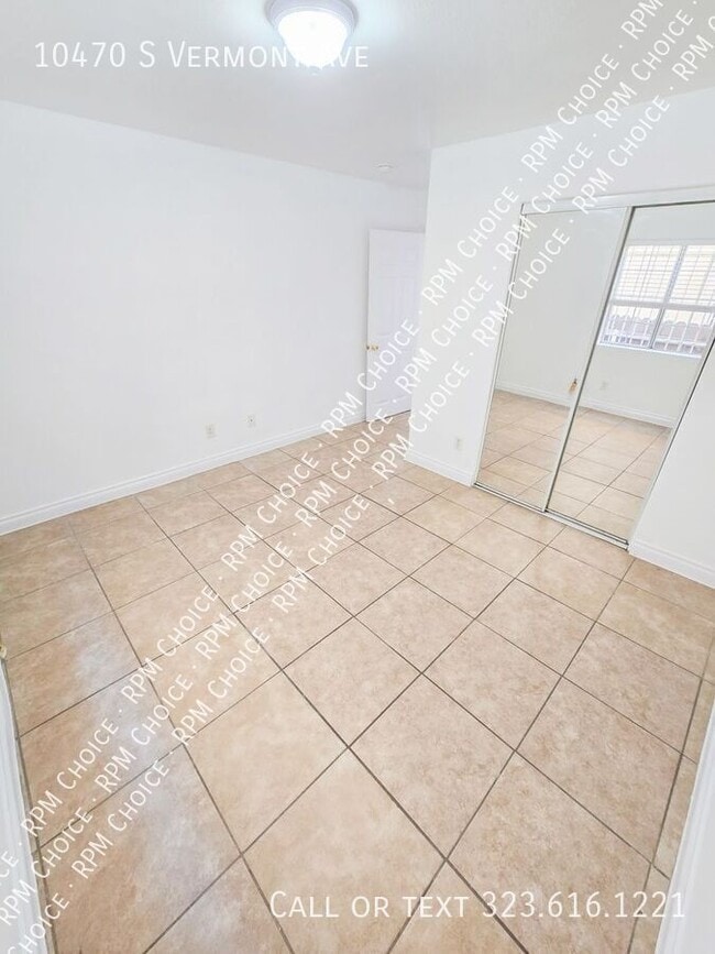 Building Photo - 10470 S Vermont Ave