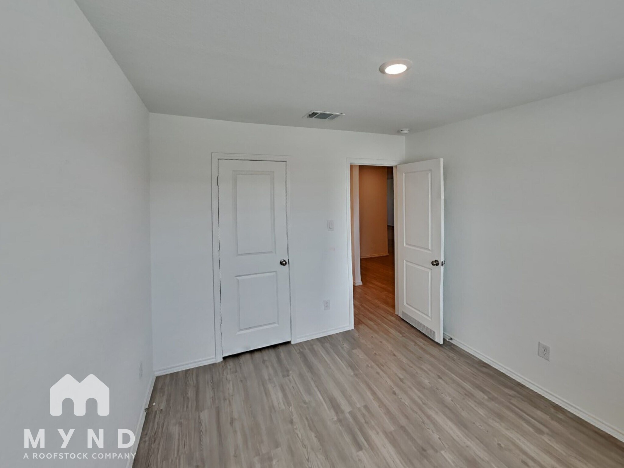 Building Photo - 14911 Greenfield Ml