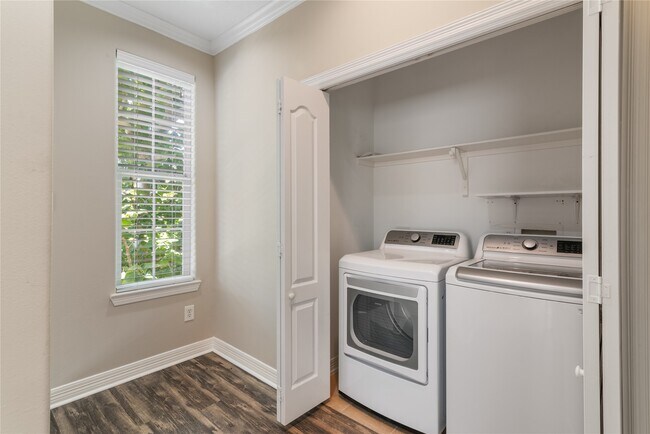 Building Photo - 1510 Birdsall St