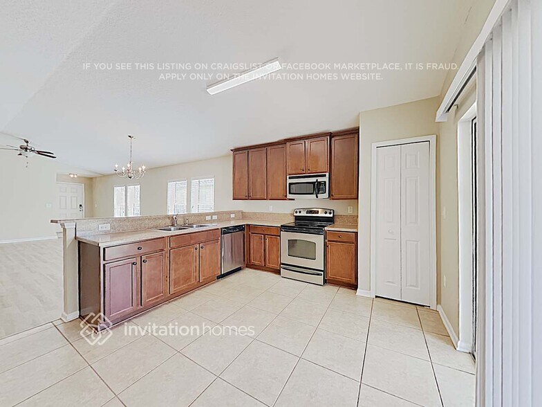 Building Photo - 3367 Medici Blvd