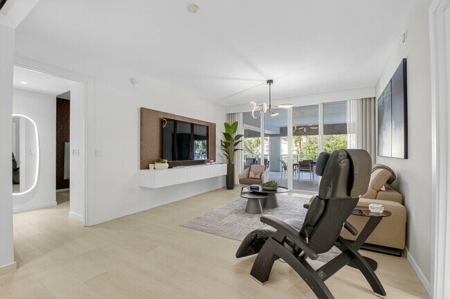 Building Photo - 200 SE Mizner Blvd