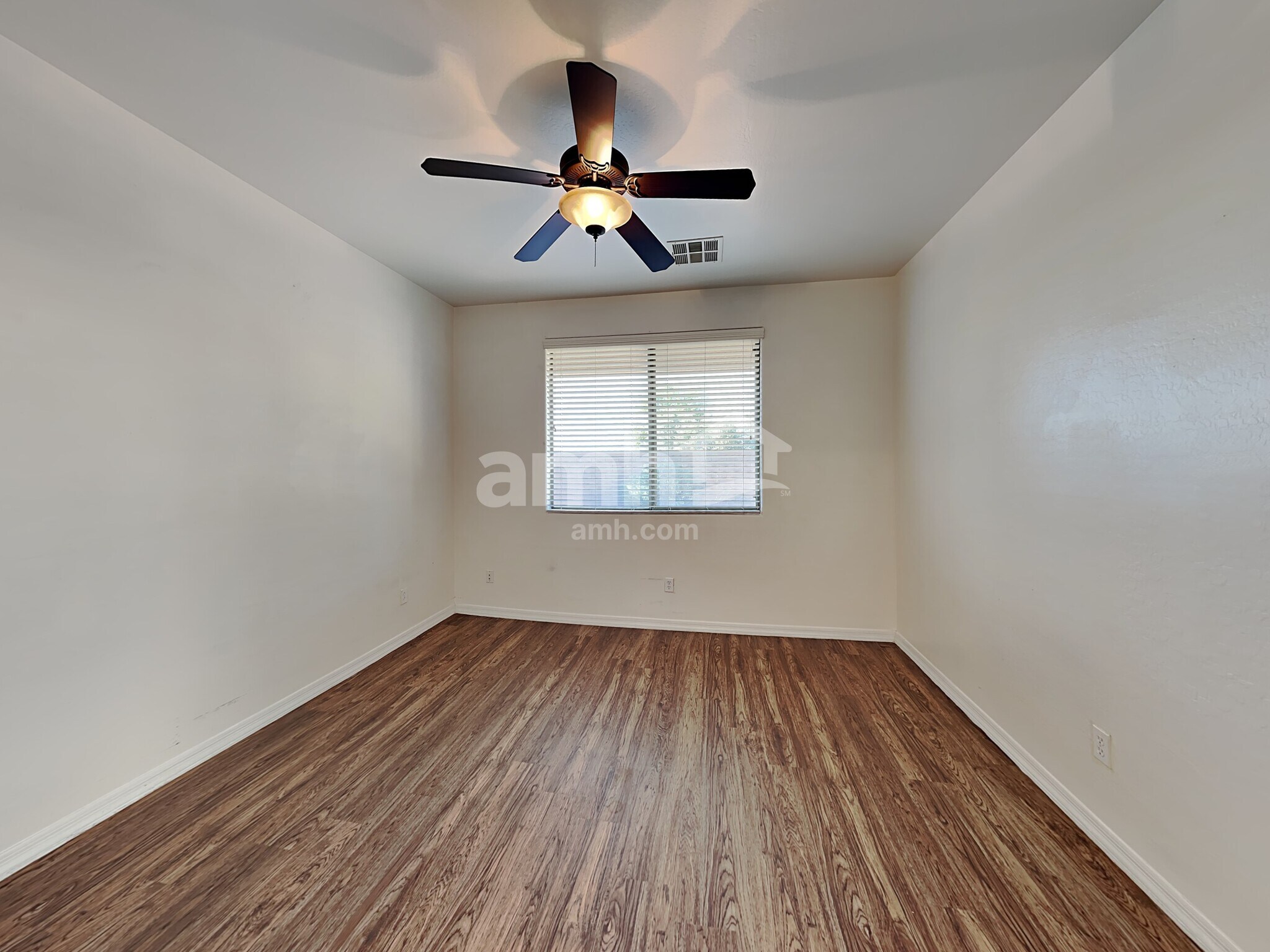 Building Photo - 9360 W Payson Rd