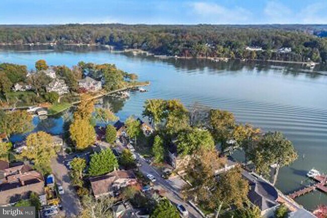 Building Photo - 21 Elm Rd