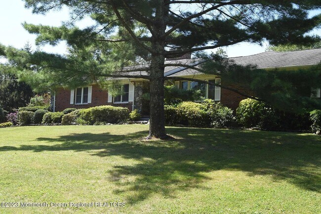 Building Photo - 470 Monmouth Pl