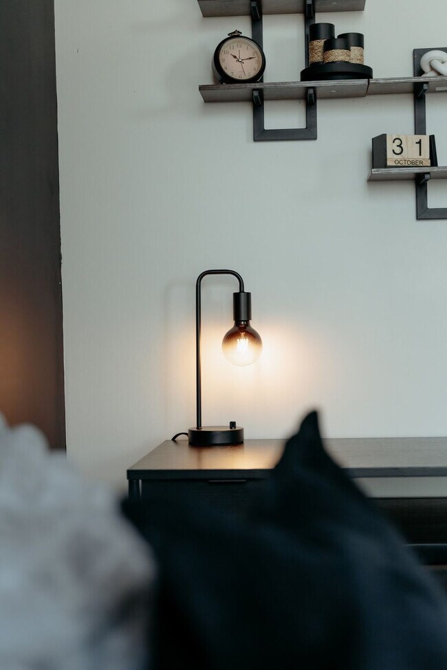 Building Photo - 755 S Clark St