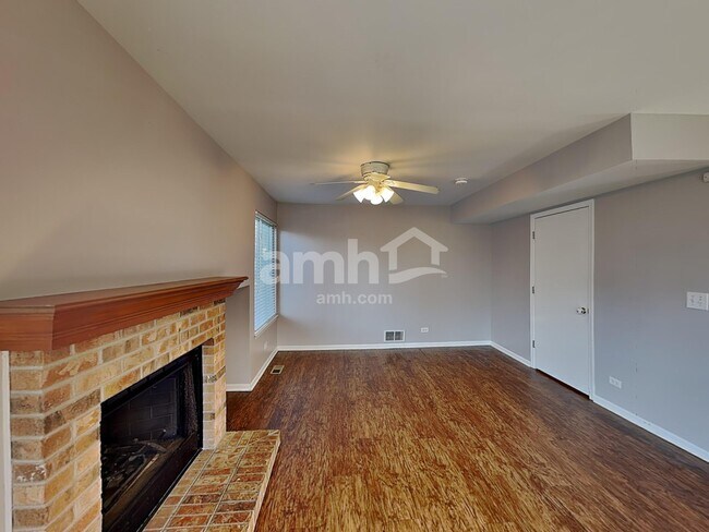 Building Photo - 300 Annandale Dr