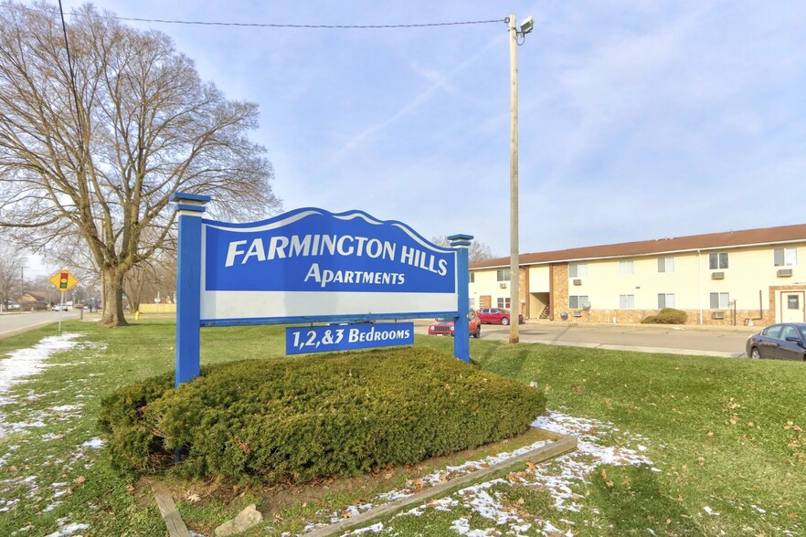 Primary Photo - FARMINGTON HILLS