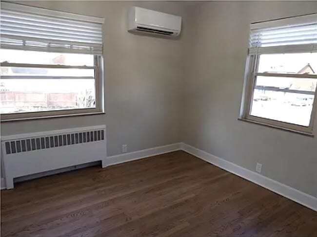 Building Photo - 215 S Ft Thomas Ave