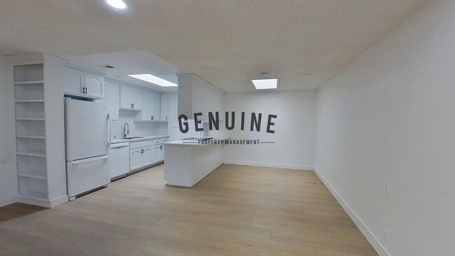 Building Photo - Charming 3Bd 2Ba Condo in 55+ Community