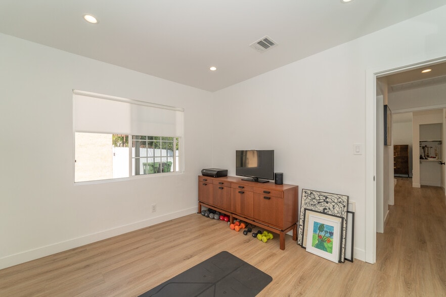 3rd bedroom - 9044 Carson St