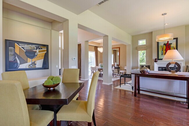 Building Photo - 761 Dove Run Cir