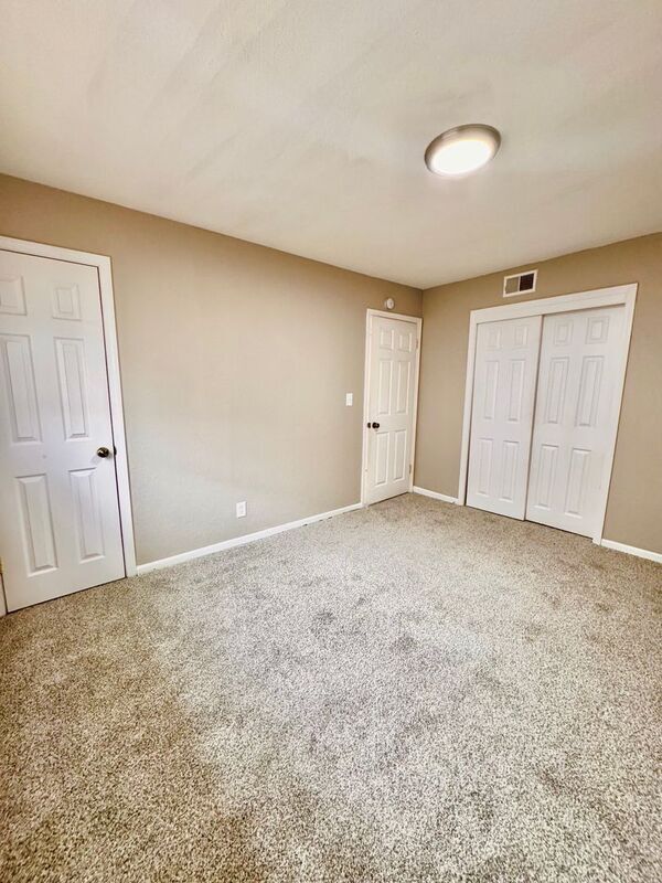 Building Photo - 1908 N 77th St