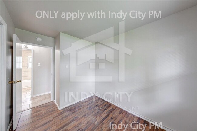 Building Photo - 3232 Normandy Rd