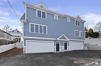 Building Photo - 473 Newport Ave