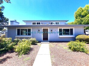 Building Photo - 4230 Topsail Ct
