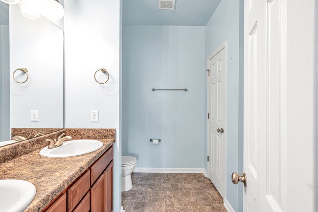 Building Photo - 310 Cedar Island Trail
