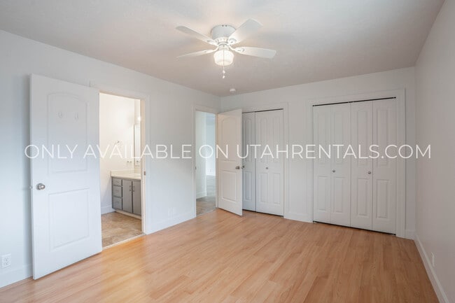 Building Photo - 338 Cedarwood Dr