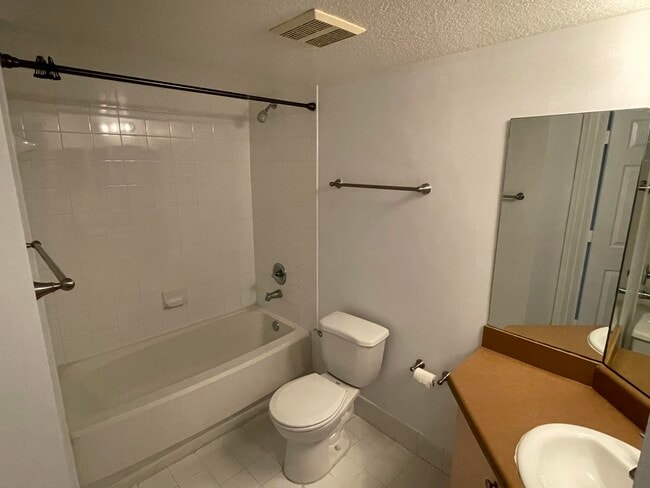 Building Photo - 4041 San Marino Blvd