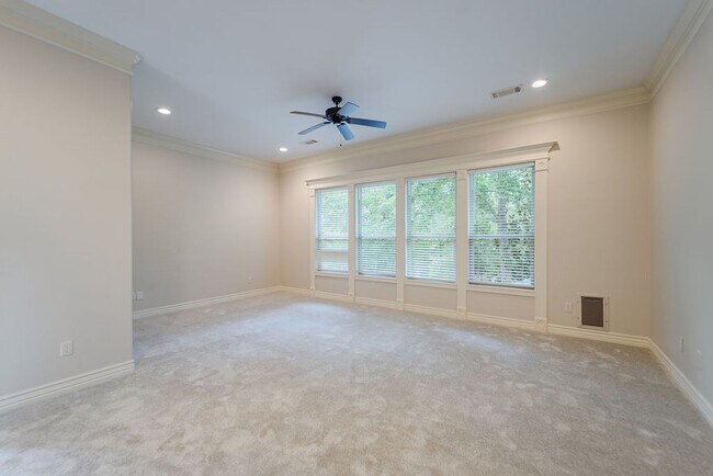 Building Photo - 2000 Square feet, of gorgeous living space in Hot Springs Village.