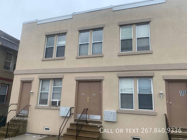 Primary Photo - 1004 S 52nd St