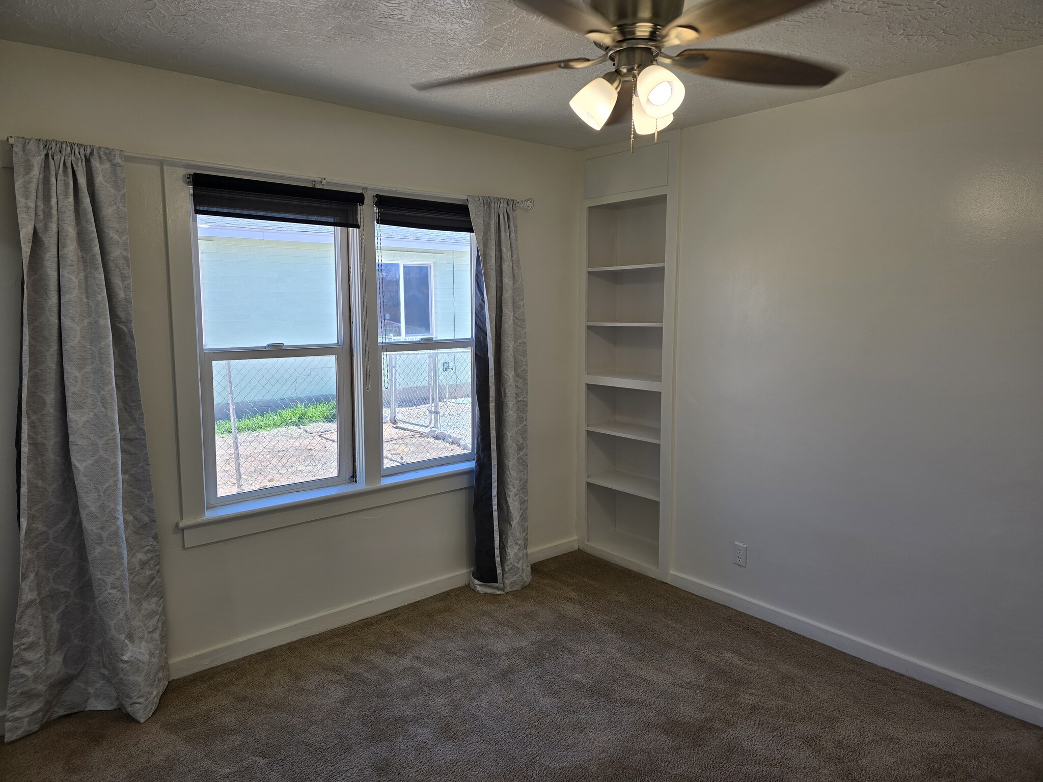 Master Bedroom - 549 E 500 S