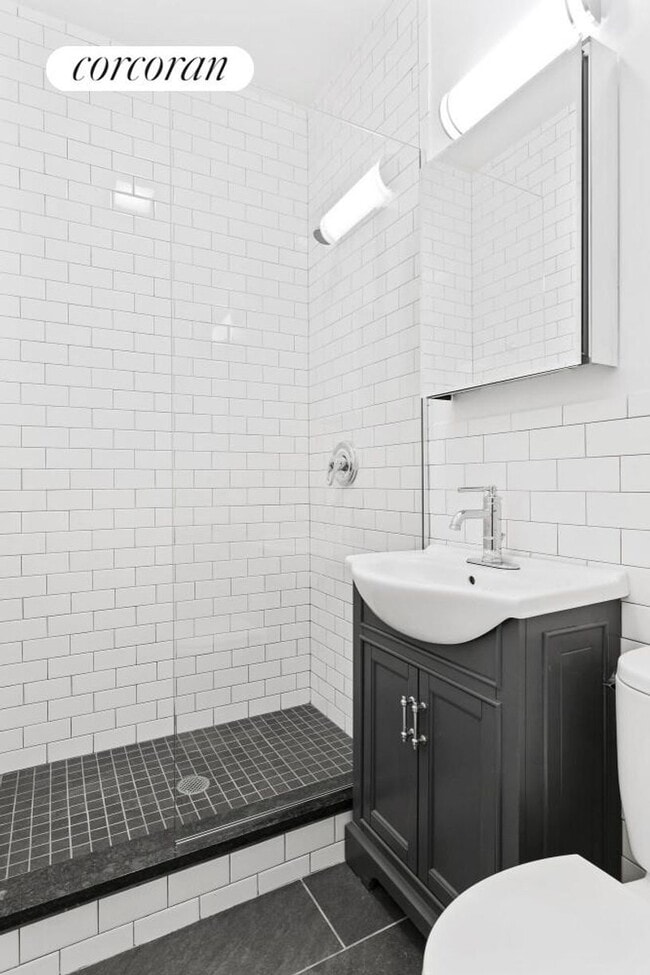 Building Photo - 263 W 131st St