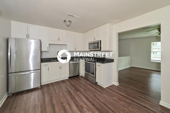 Building Photo - 6509 Ellesmere Dr NW