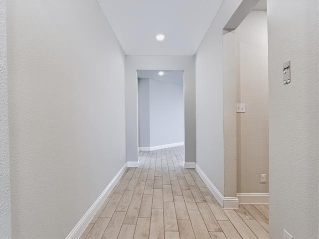 Building Photo - 1608 Barnwood Trce