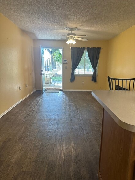 Building Photo - 42 Carla Ct