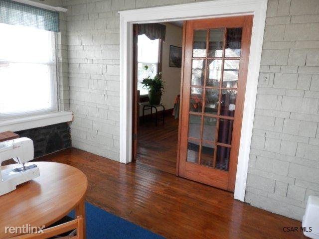 Building Photo - 4 br, 2 bath House - 457 Strayer Street,