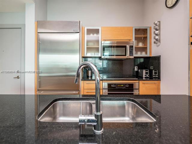 Building Photo - 950 Brickell Bay Dr