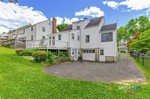 Building Photo - 98 Woodmere Rd