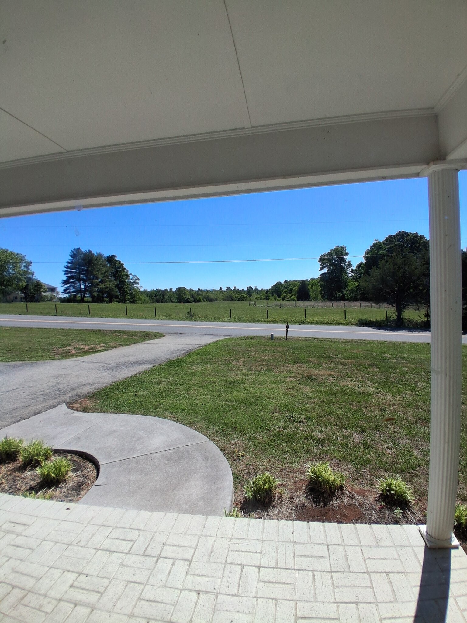 Building Photo - 613 Timber Ridge Rd